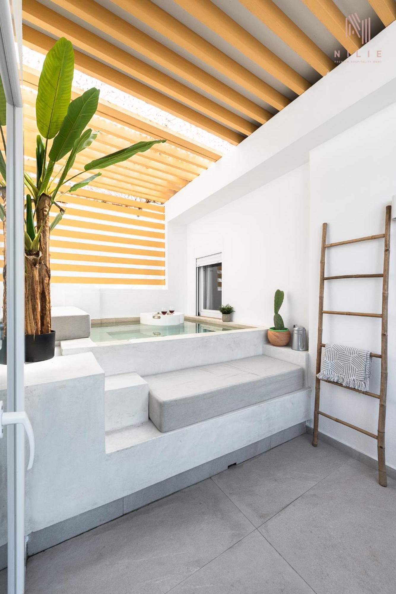 Apartmán Skyhigh, Nilie Hospitality Mgmt Soluň Exteriér fotografie